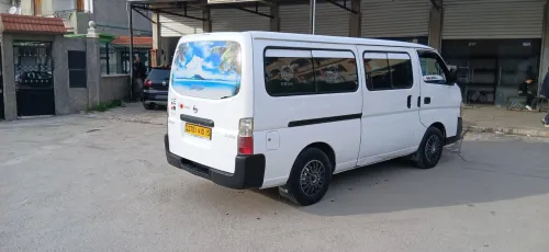 Nissan Urvan 2010