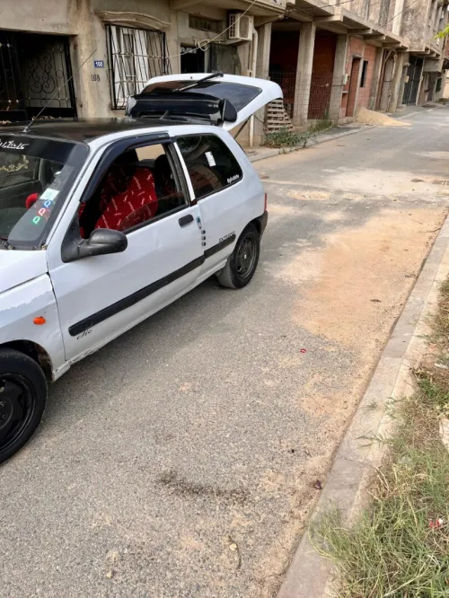Clio japonais Clio japonais 1997 