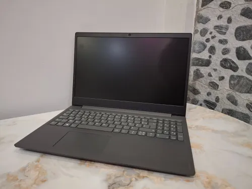 Laptop Lenovo V15-ADA 