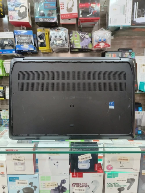 Hp zbook 17 g3 i7 quadro m2000m 4gb
