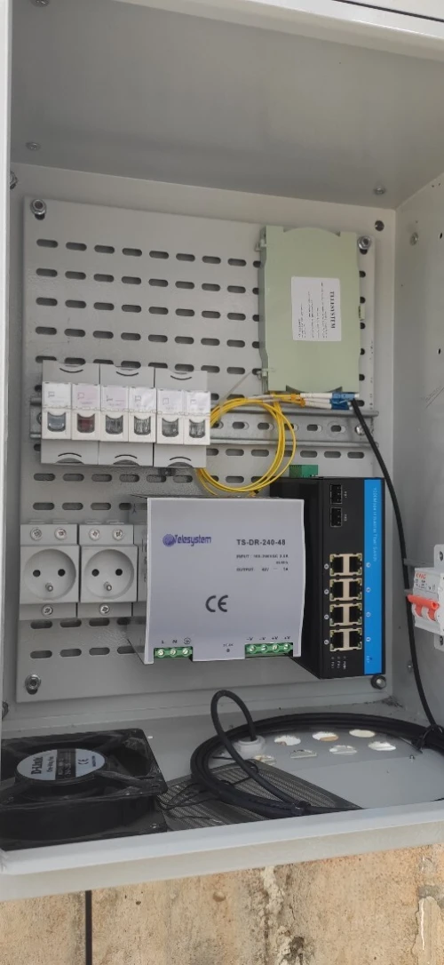 Tirage, fusion et test de fibre optique