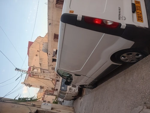 Renault Terafik 2013