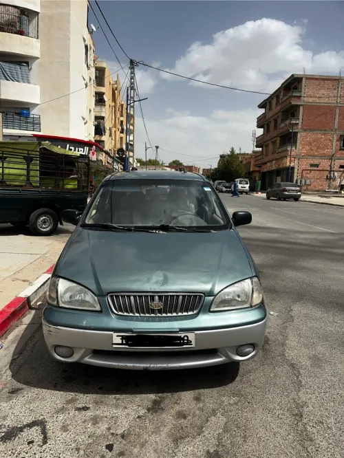 Kia carens 2001 