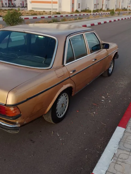 Mercedes D3000 1985 