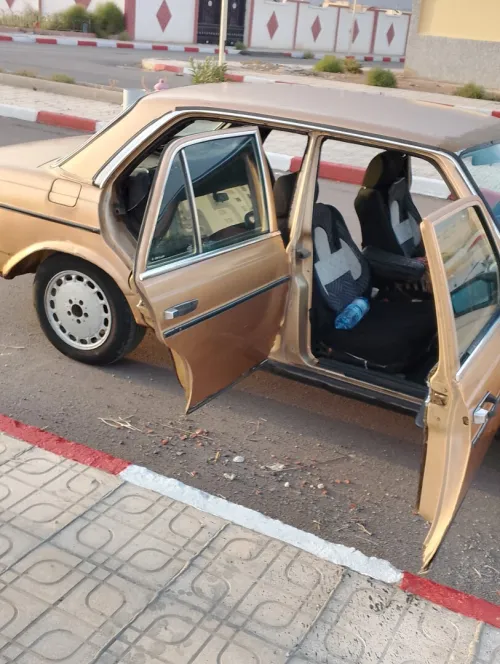 Mercedes D3000 1985 