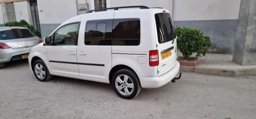 Volkswagen Caddy 2011 Bleumotion