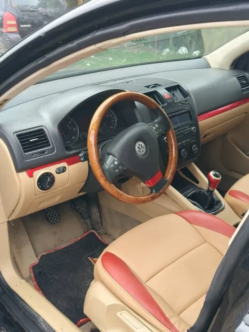 Volkswagen Golf 5 2004 R32