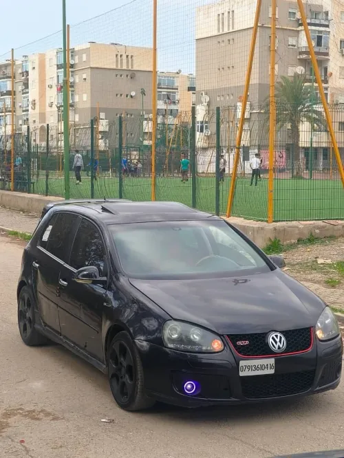 Volkswagen Golf 5 2004 R32