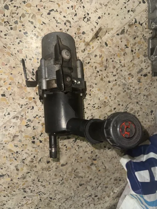 Pompe de direction assistée Peugeot 308
