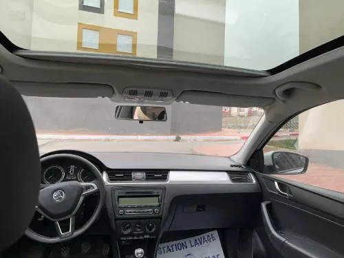 Skoda Rapid Spaceback 2015 Edition