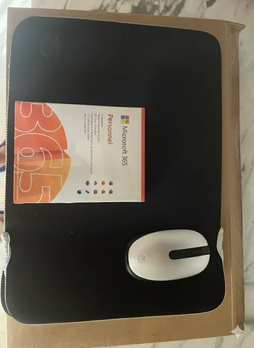 PC Portable HP comme neuf + Microsoft 365 Personnel + Souris + pochette 