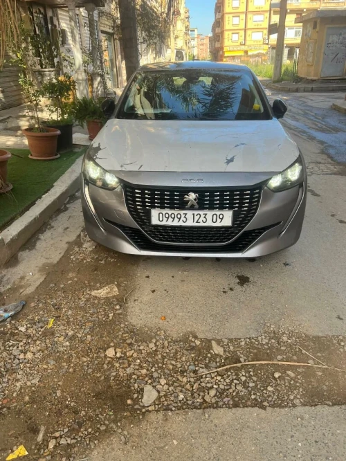 Peugeot 208 2023 E-Style