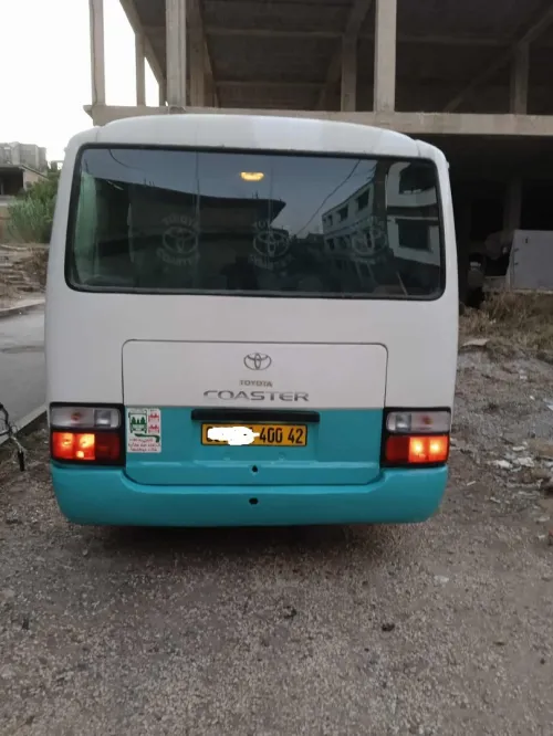 Toyota COASTER 26 PLACES 2000