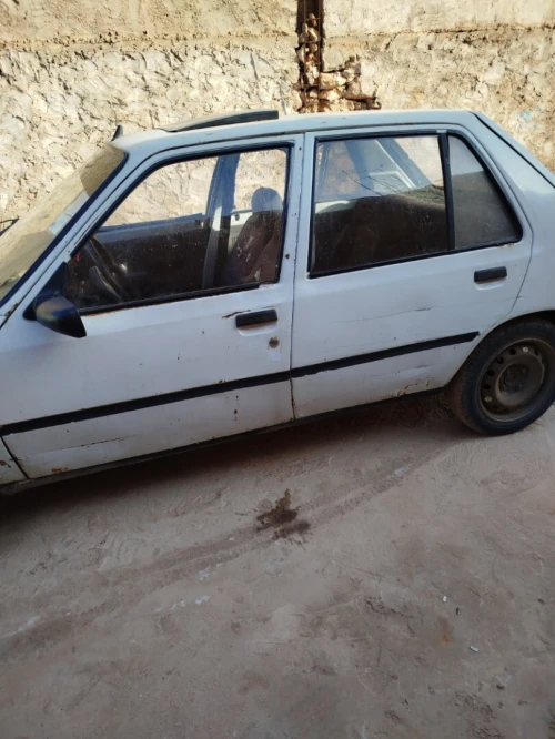 Peugeot 205 1986 205