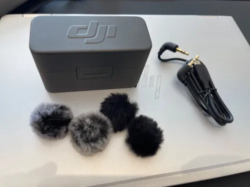 DJI MIC MINI (2 TX + 1 RX + CHARGING CASE ) MICROPHONE COMPACT - PORTÉE 400 M - STOP BRUIT - NOIR