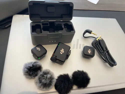 DJI MIC MINI (2 TX + 1 RX + CHARGING CASE ) MICROPHONE COMPACT - PORTÉE 400 M - STOP BRUIT - NOIR