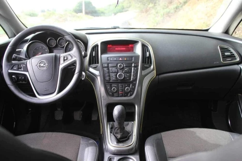 Opel astra Astra 2013 2013