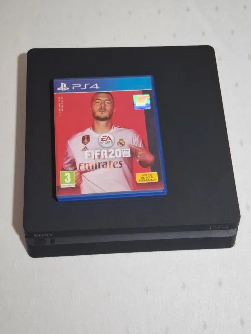 Playstation 4 slim 500gb avec CD FIFA 20