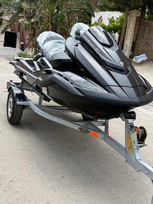 Jet ski