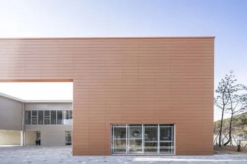 Façade ventilé en céramique