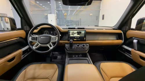 Land Rover DÉFENDRE 2024 HSE  3.0 V6 7 PLACES