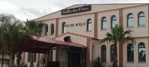 Tinda et bâche pour locaux et maison 