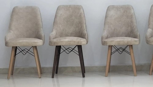Chaises et tables
