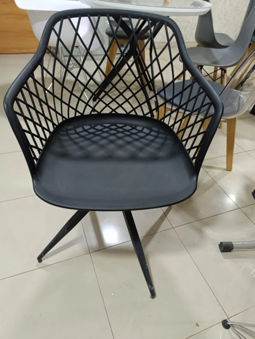 Chaises et tables