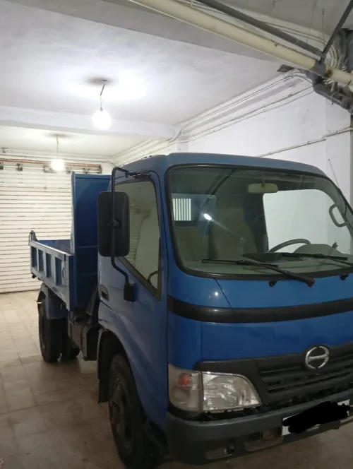 Hino 300 300 2011
