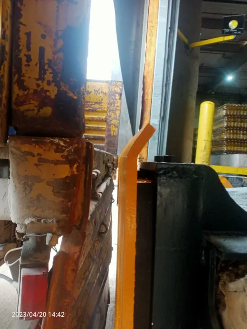 Reparation Maintenance installation Butoir niveleur de quai chargement butée caoutchouc amortisseur