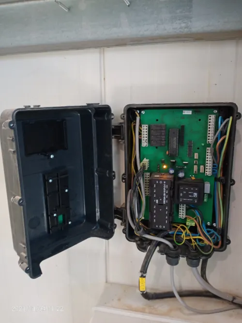 Réparation maintenance et installation porte sectionnelle porte raide porte PVC Sas d'étanchéité