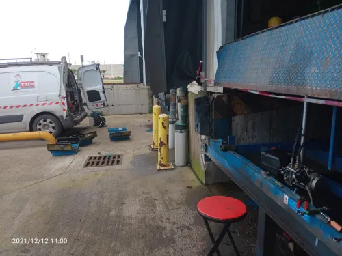 Reparation Maintenance installation Niveleur de quai    Guide roue    Butoir   Porte sectionnelle 