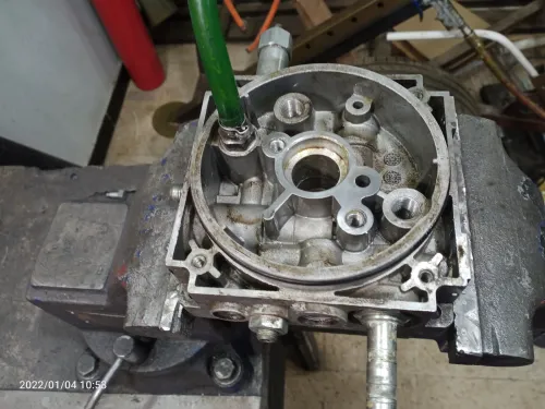 Reparation Maintenance installation Niveleur de quai    Guide roue    Butoir   Porte sectionnelle 