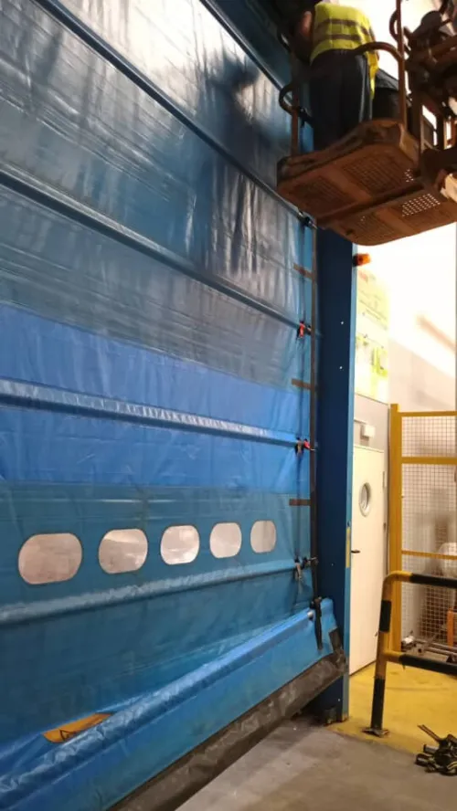 Réparation maintenance et installation porte sectionnelle porte raide porte PVC Sas d'étanchéité