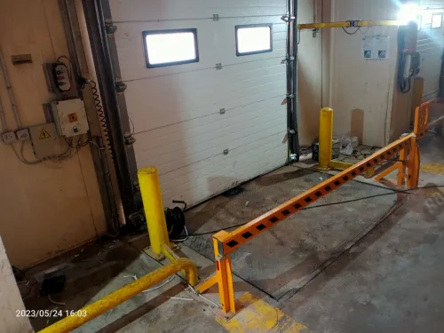 porte sectionnelle industrielle        porte PVC        porte rapide  