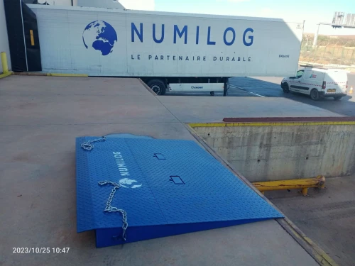 Rampe de Chargement Conteneur Rampe chargement container Rampe d'accès container niveleure de quai 