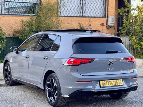 Volkswagen Golf 8 2025 R-Line