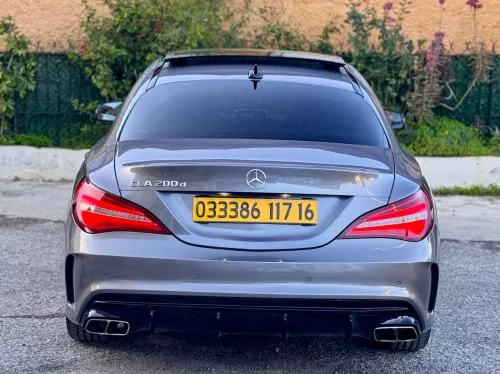 Mercedes CLA 2017 Coupé Exclusif + AMG 