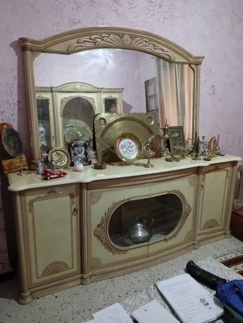 صالونجودة رفيعة كومبلي ايطالي الصنع بمادة شبه عاج