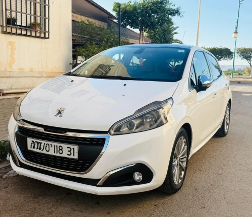 Peugeot 208 2018 Allure