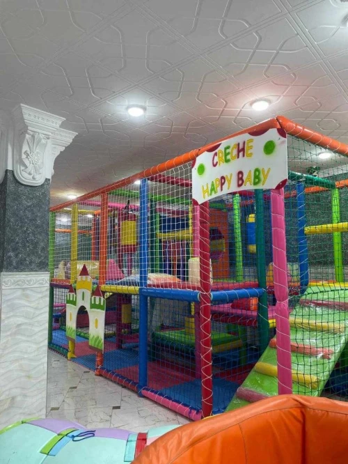 Manege interieur indoor playground 