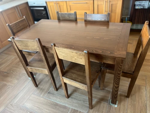 Table de cuisine 6 chaises en bois hêtre  bon état 