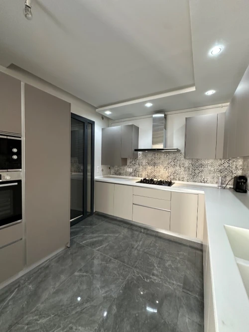 Location Appartement F4 Alger Hydra