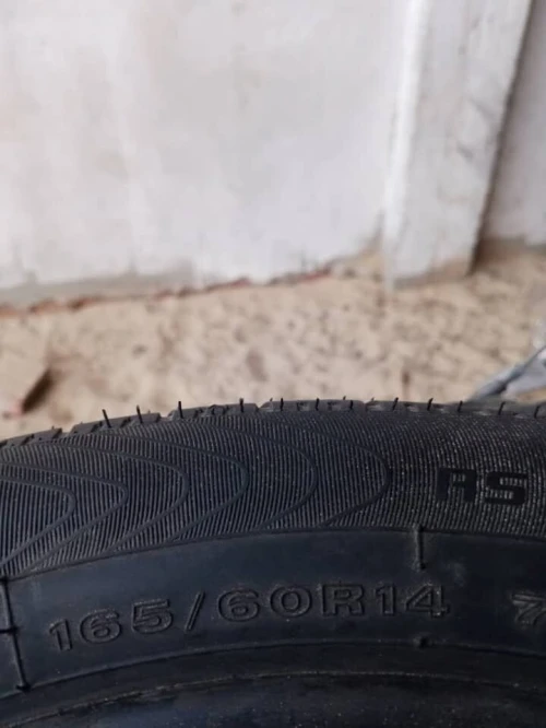 pneu 165/60r14 et pneu 165/65r14