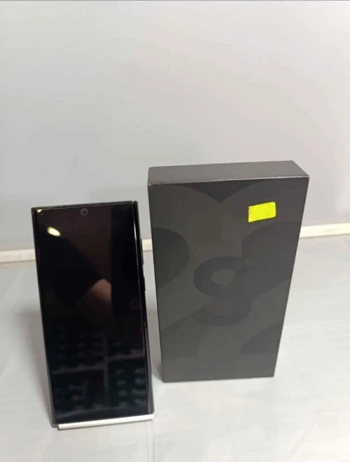 Samsung S22 ultra 12 / 256