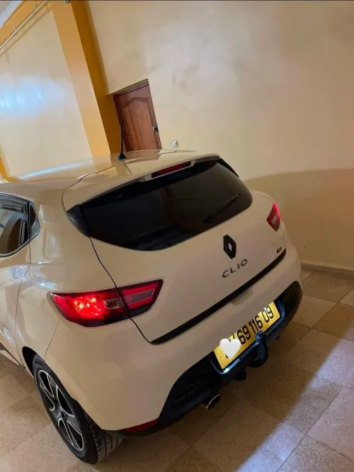 Renault Clio 4 2016 Ivory