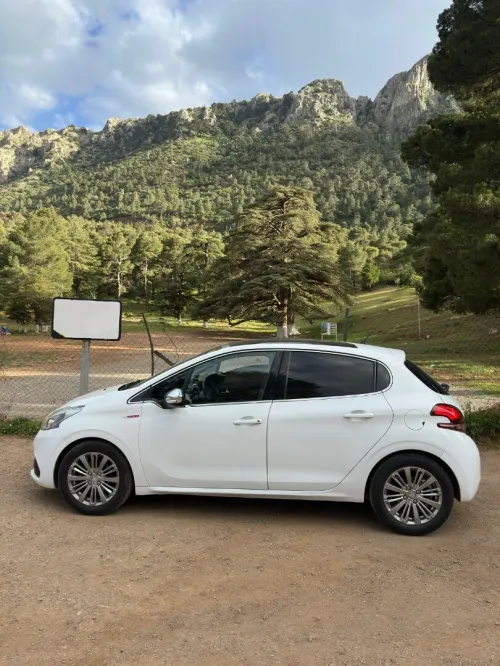 Peugeot 208 2016 Allure Facelift