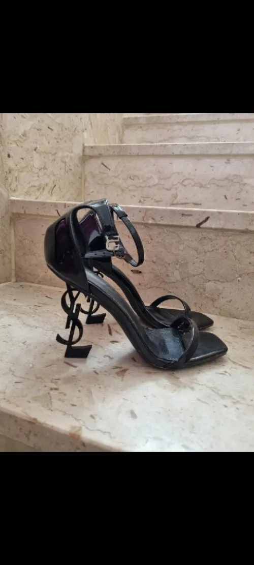 صندالة طالون YSL
