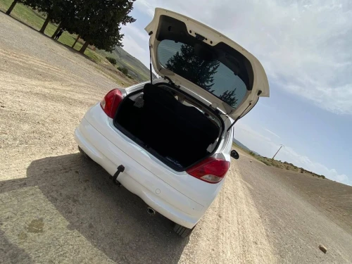 Peugeot 207 2012 