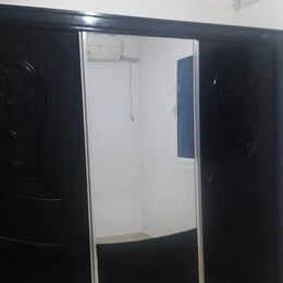 2 lits + une armoire
